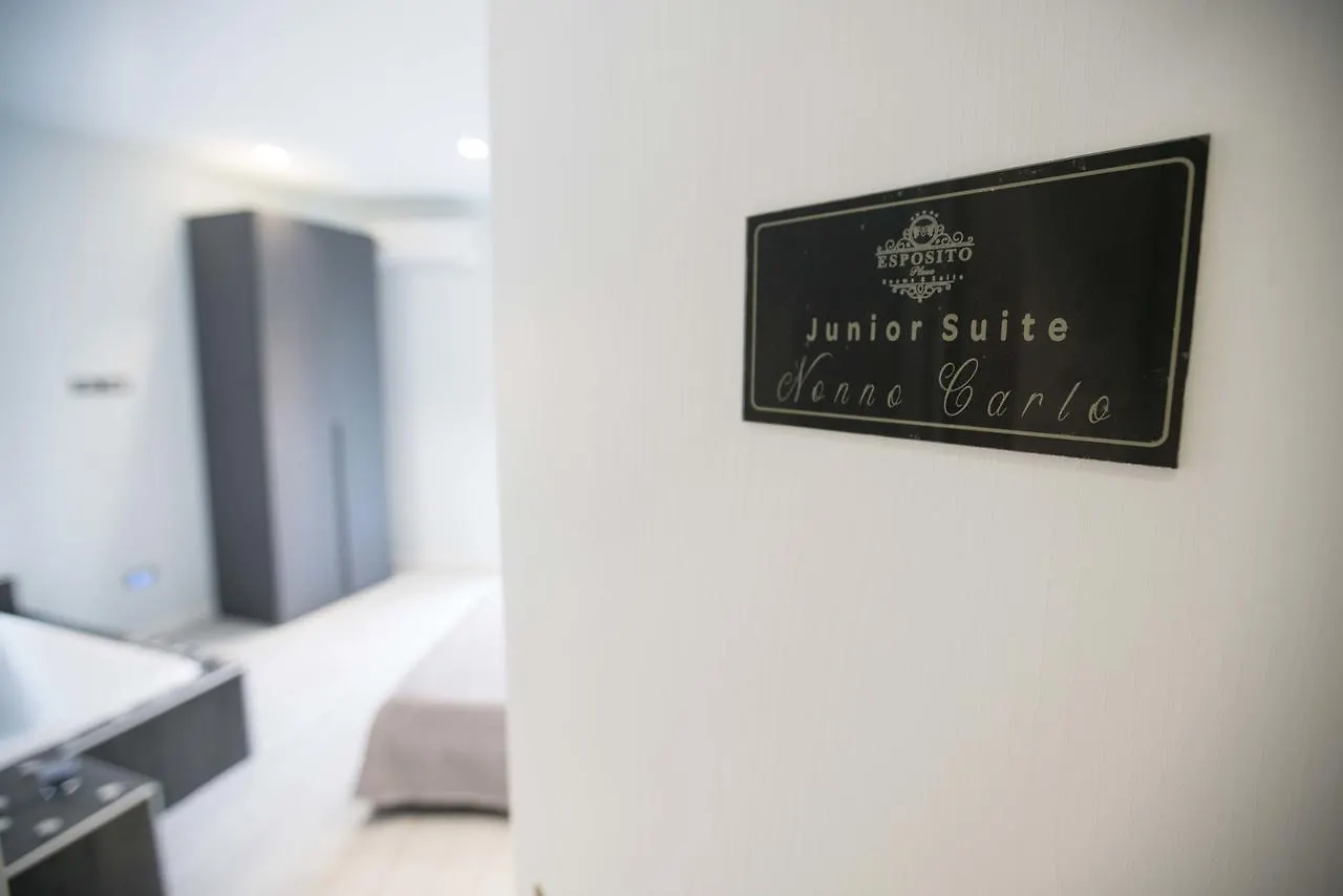 Esposito Plaza- Rooms & Suite Naples Guest house